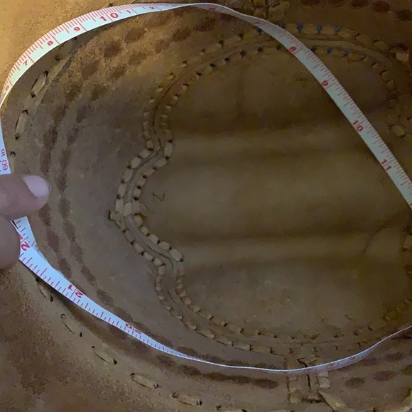 leather hat, in perfect condition. main image 5
